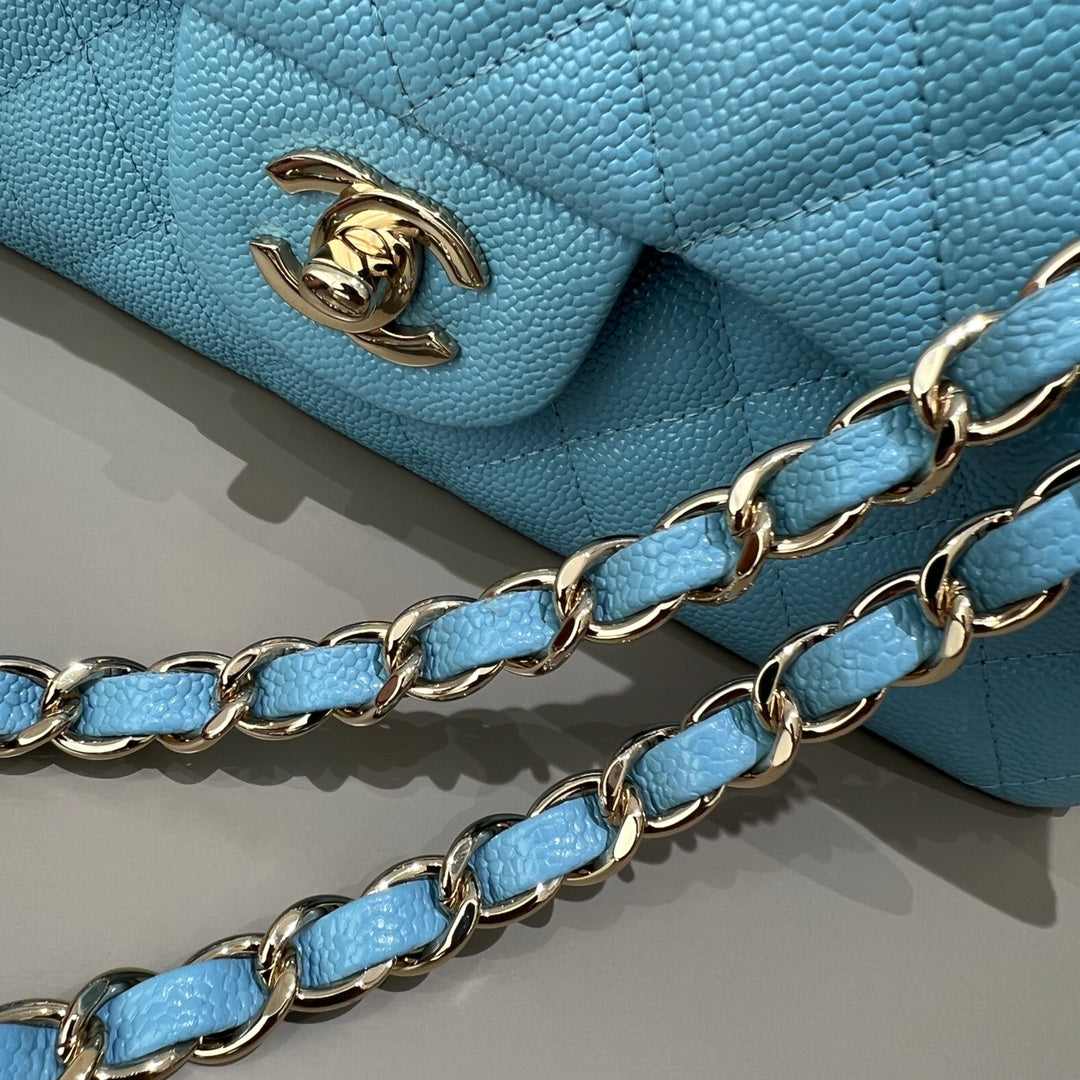 CH CLASSIC 11.12 HANDBAG 25.5 Grained Calfskin Blue