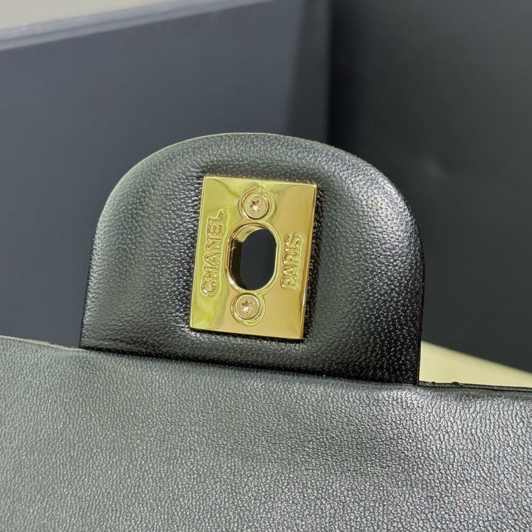 CH  CLASSIC 11.12 HANDBAG 25.5 Lambskin Black