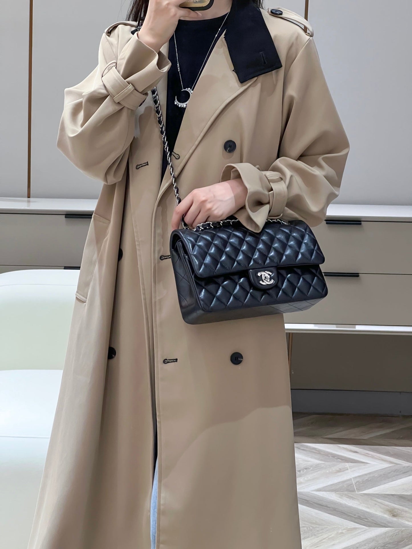 CH  CLASSIC 11.12 HANDBAG 25.5 Lambskin Black