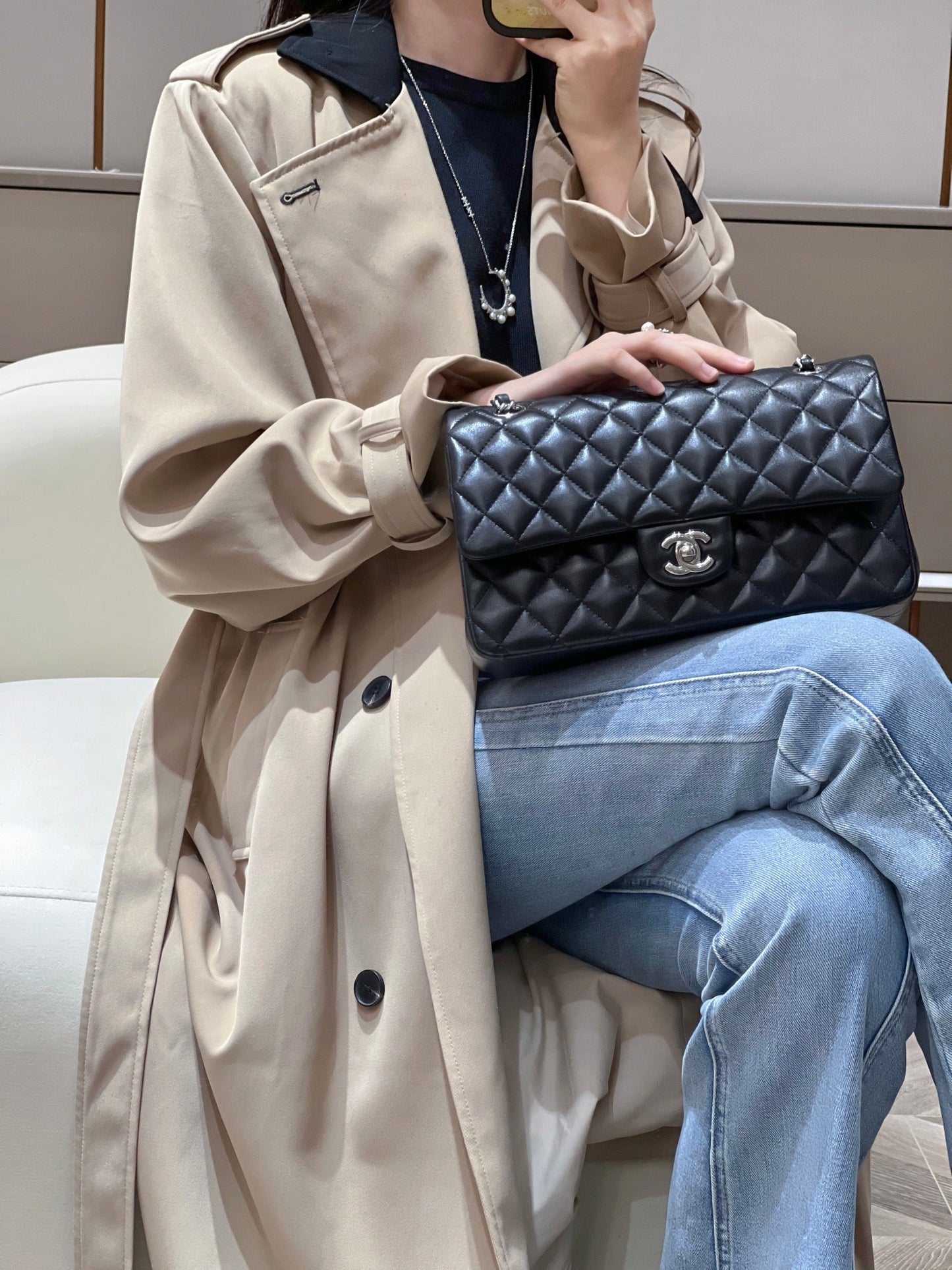 CH  CLASSIC 11.12 HANDBAG 25.5 Lambskin Black