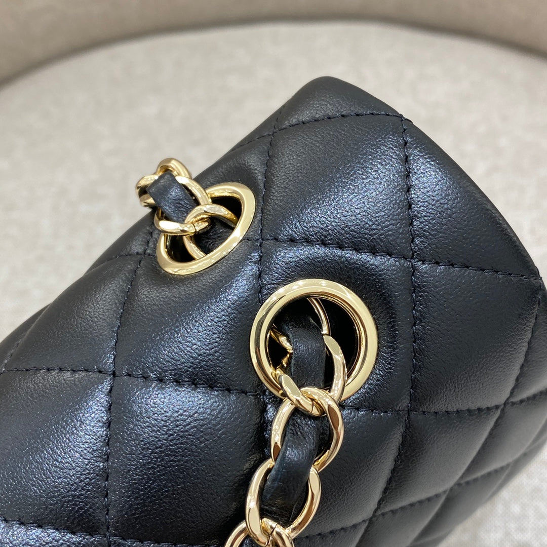 CH  CLASSIC 11.12 HANDBAG 25.5 Lambskin Black