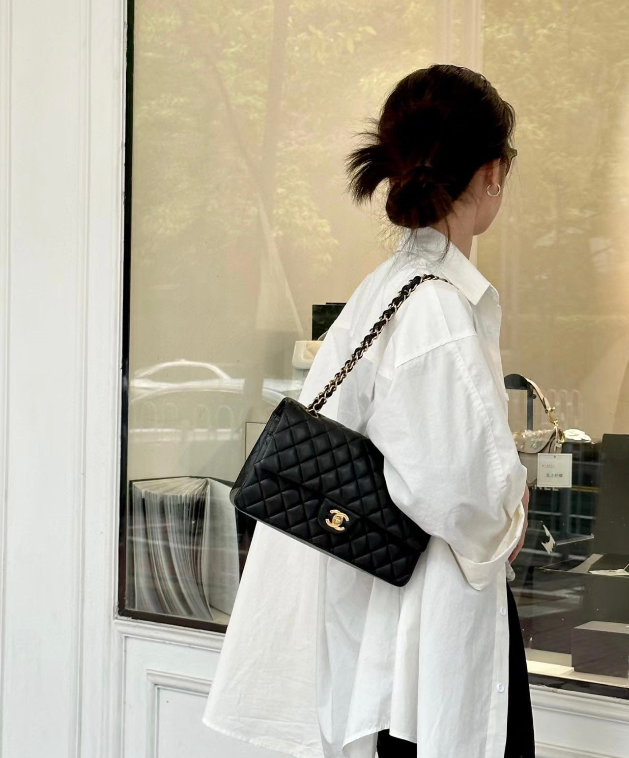 CH  CLASSIC 11.12 HANDBAG 25.5 Lambskin Black