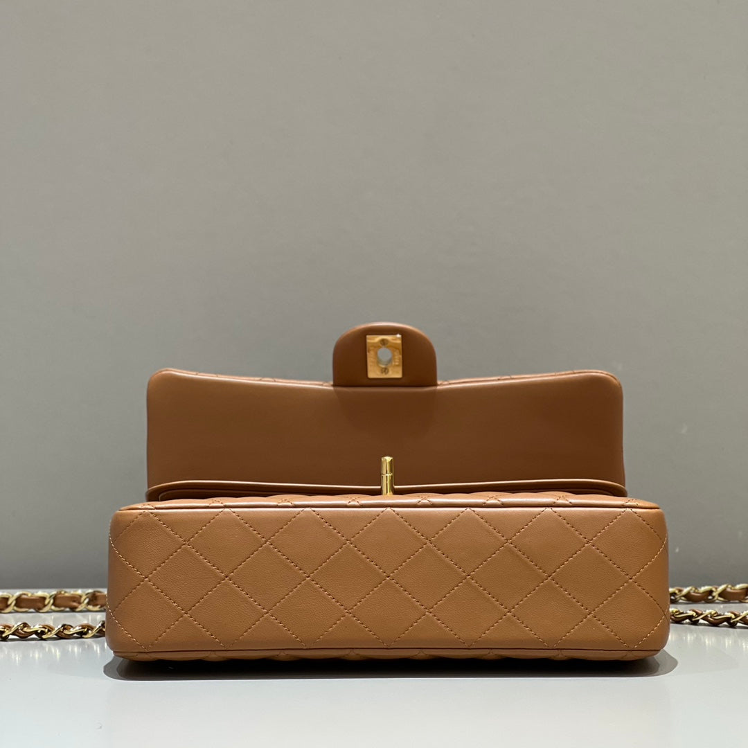 CH CLASSIC 11.12 HANDBAG 25.5 Lambskin Gold Brown
