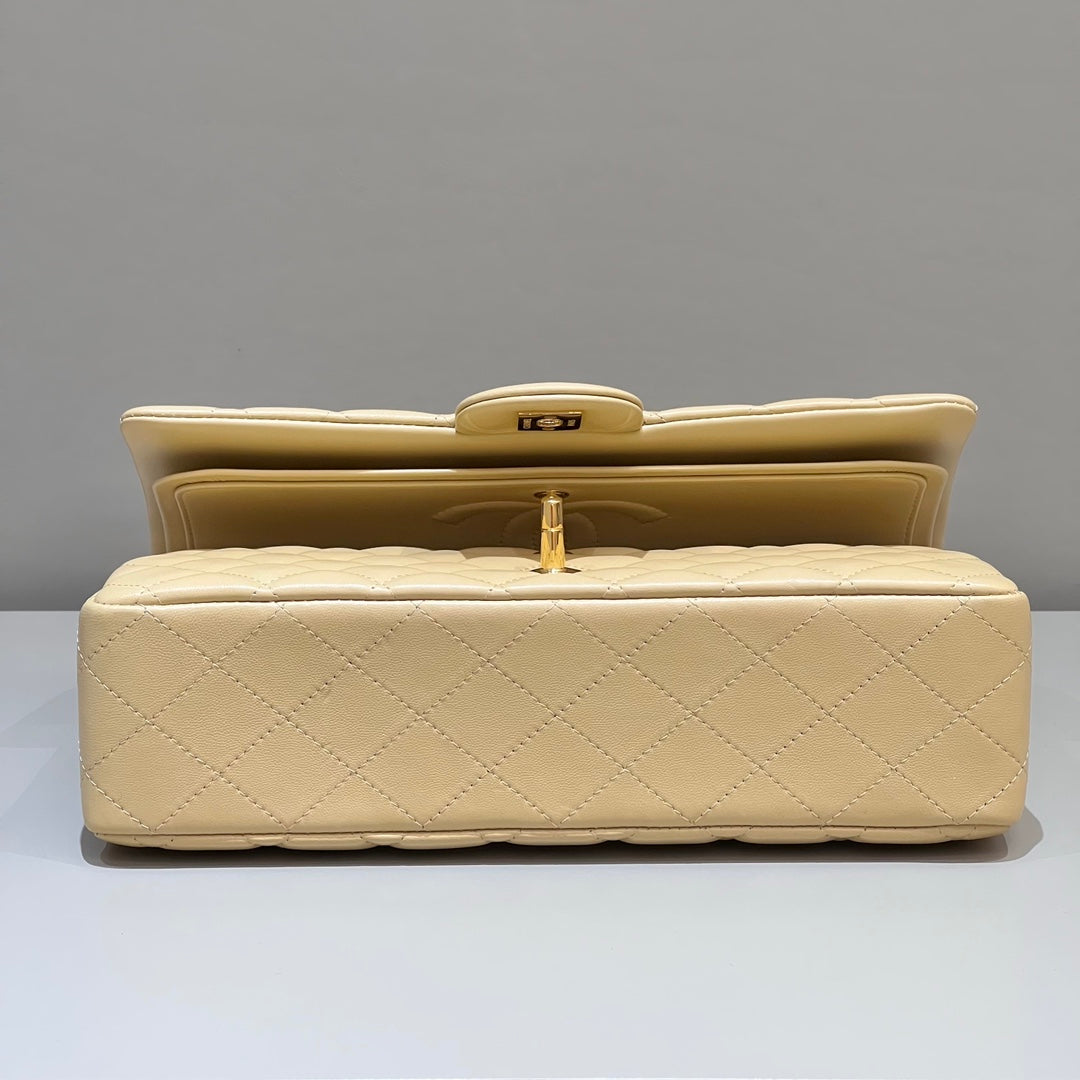 CH CLASSIC 11.12 HANDBAG 25.5 Lambskin Apricot