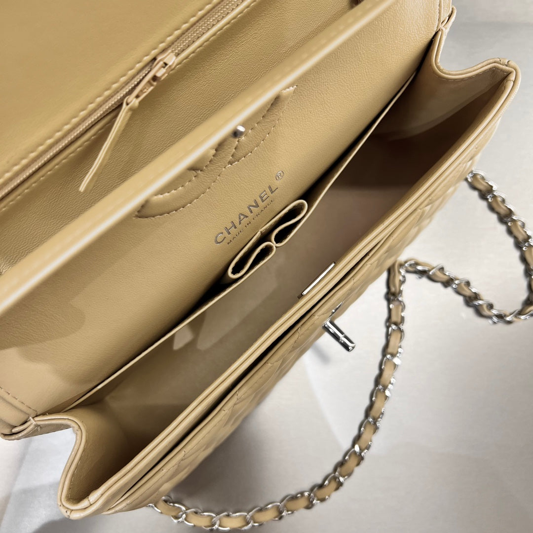 CH CLASSIC 11.12 HANDBAG 25.5 Lambskin Apricot