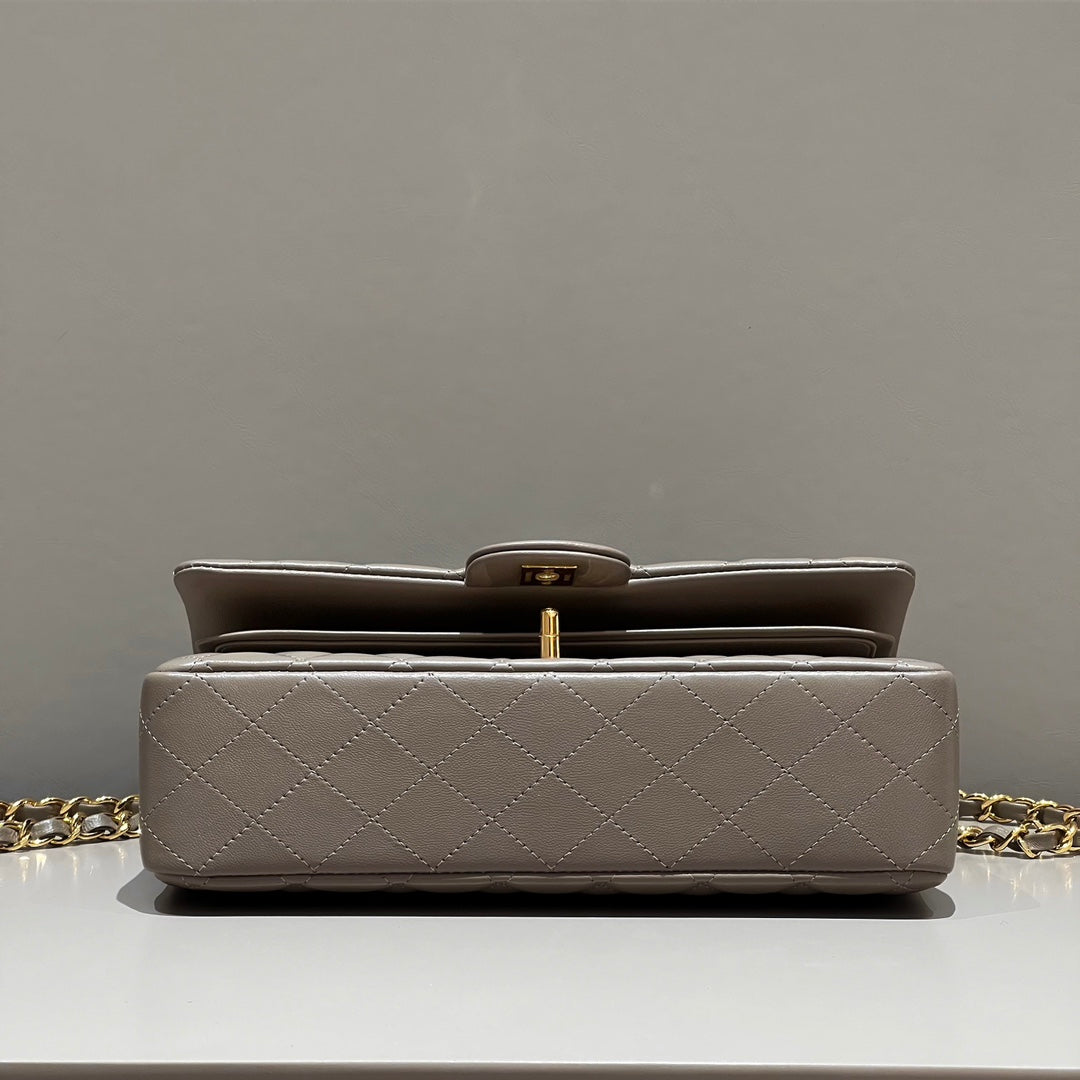 CH CLASSIC 11.12 HANDBAG 25.5 Lambskin Turtledove Gray