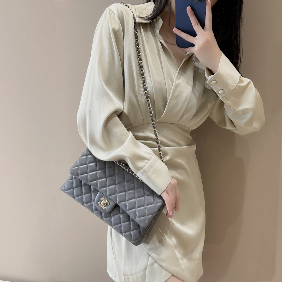 CH CLASSIC 11.12 HANDBAG 25.5 Lambskin High-grade gray