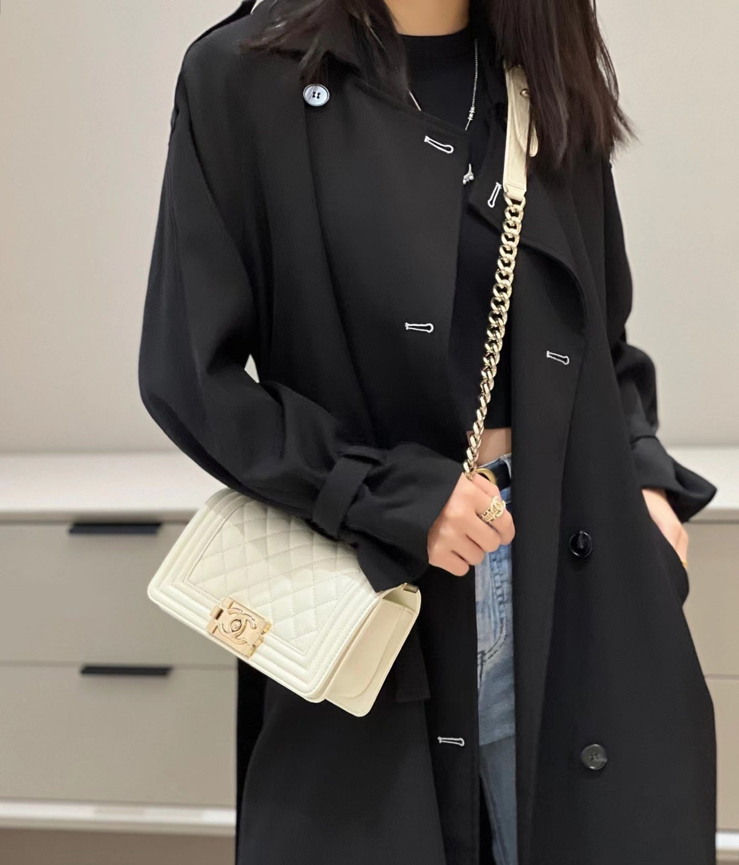 CH SMALL BOY HANDBAG 20 Small Grained Calfskin Ivory White