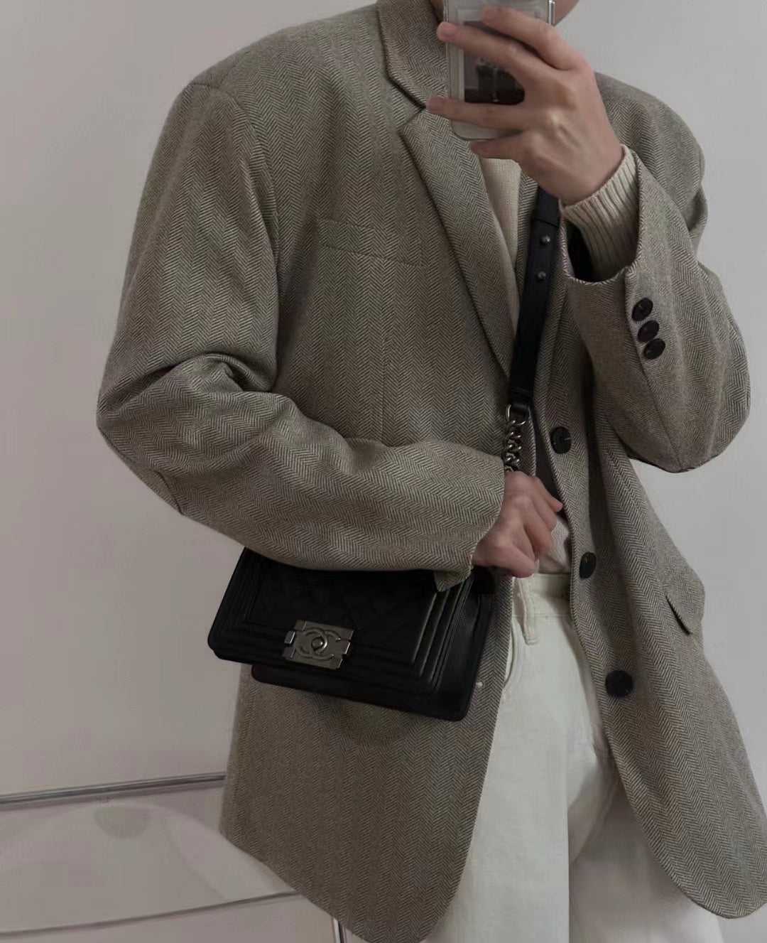 CH SMALL BOY HANDBAG 20 Small Grained Calfskin Black