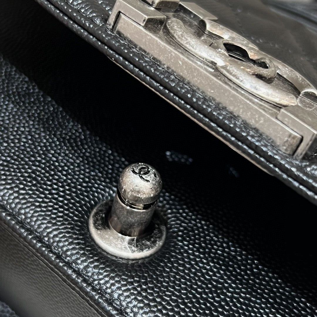 CH SMALL BOY HANDBAG 20 Small Grained Calfskin Black