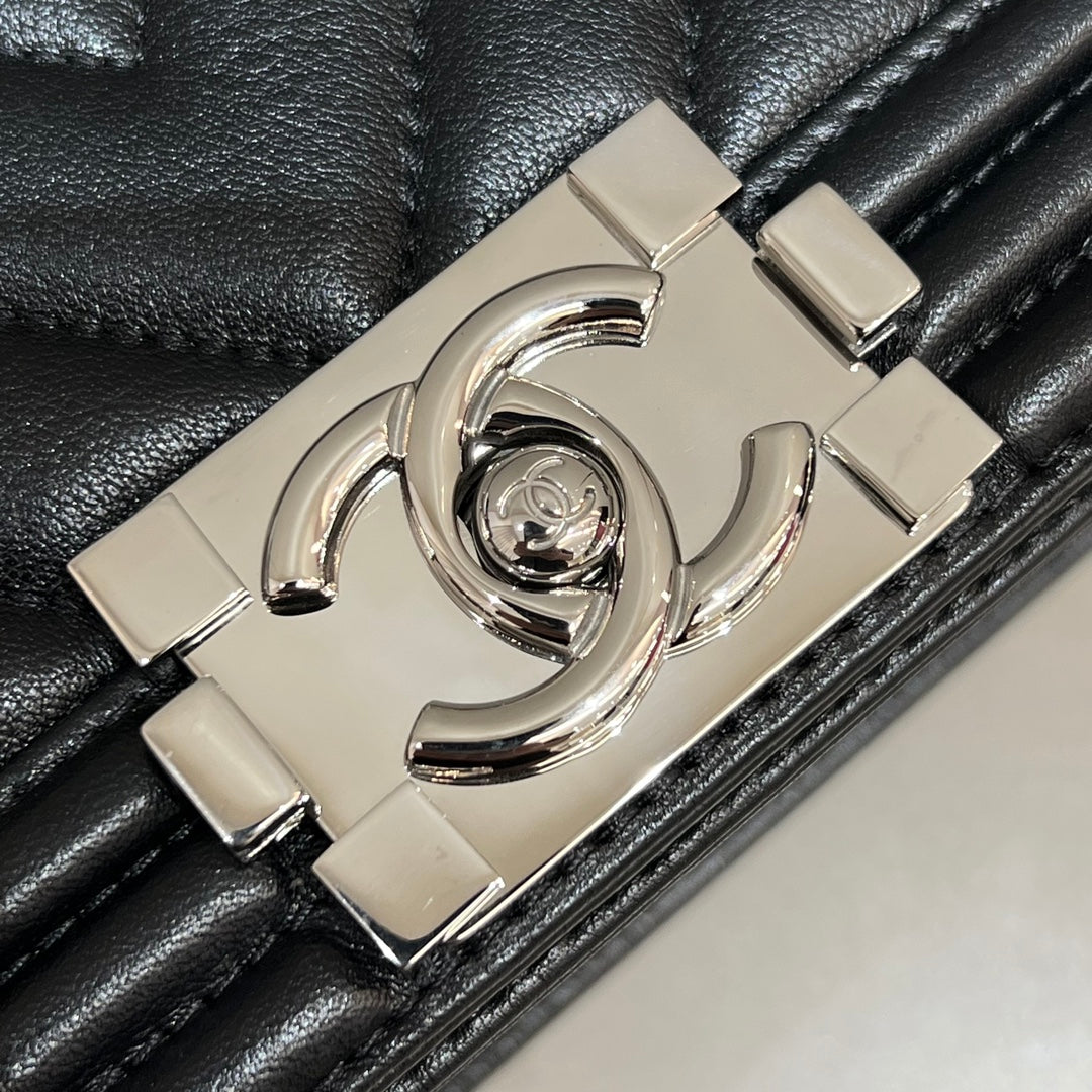 CH SMALL BOY HANDBAG 20 Calfskin V Pattern Black