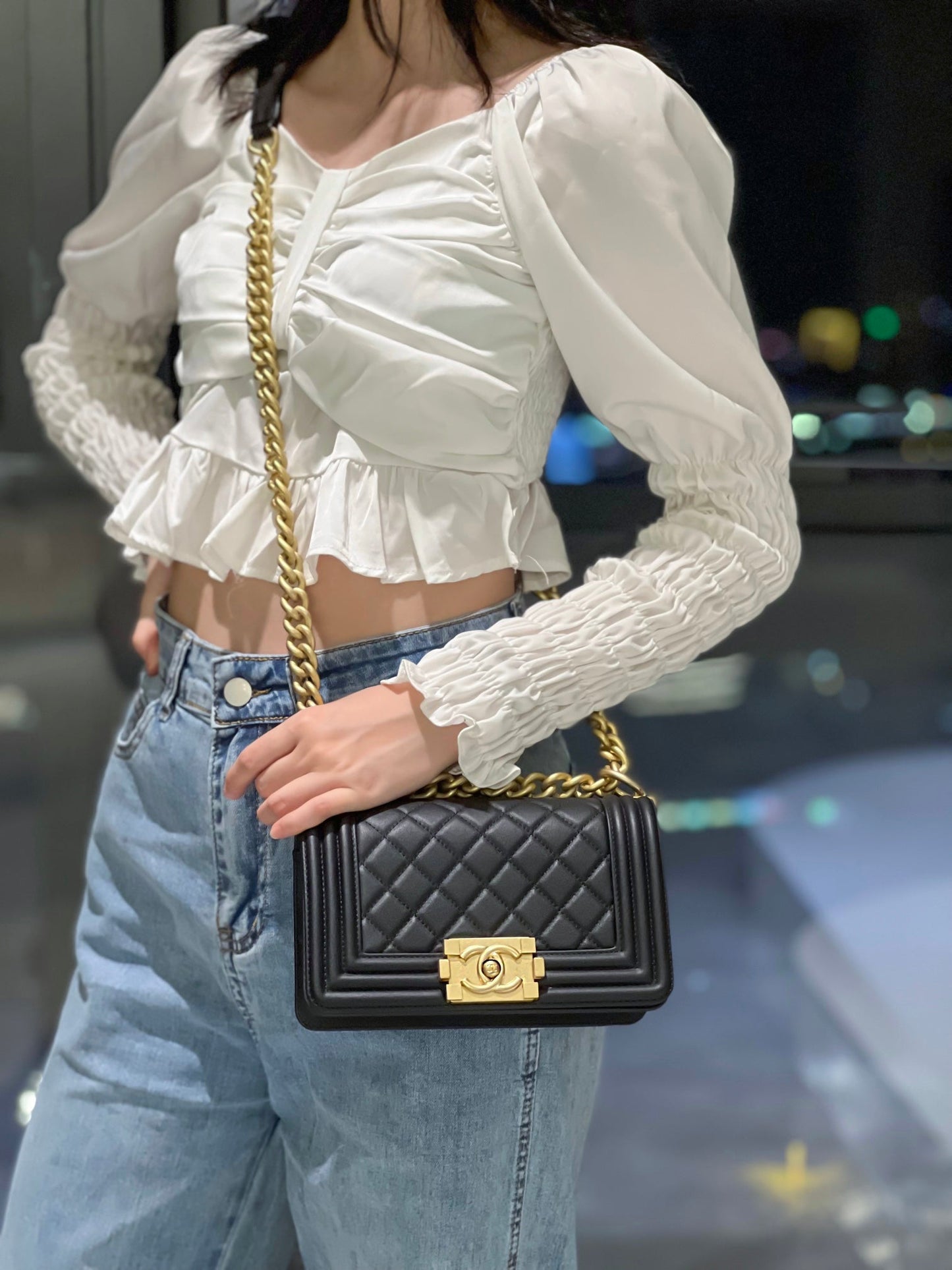 CH SMALL BOY HANDBAG 20 Calfskin Black