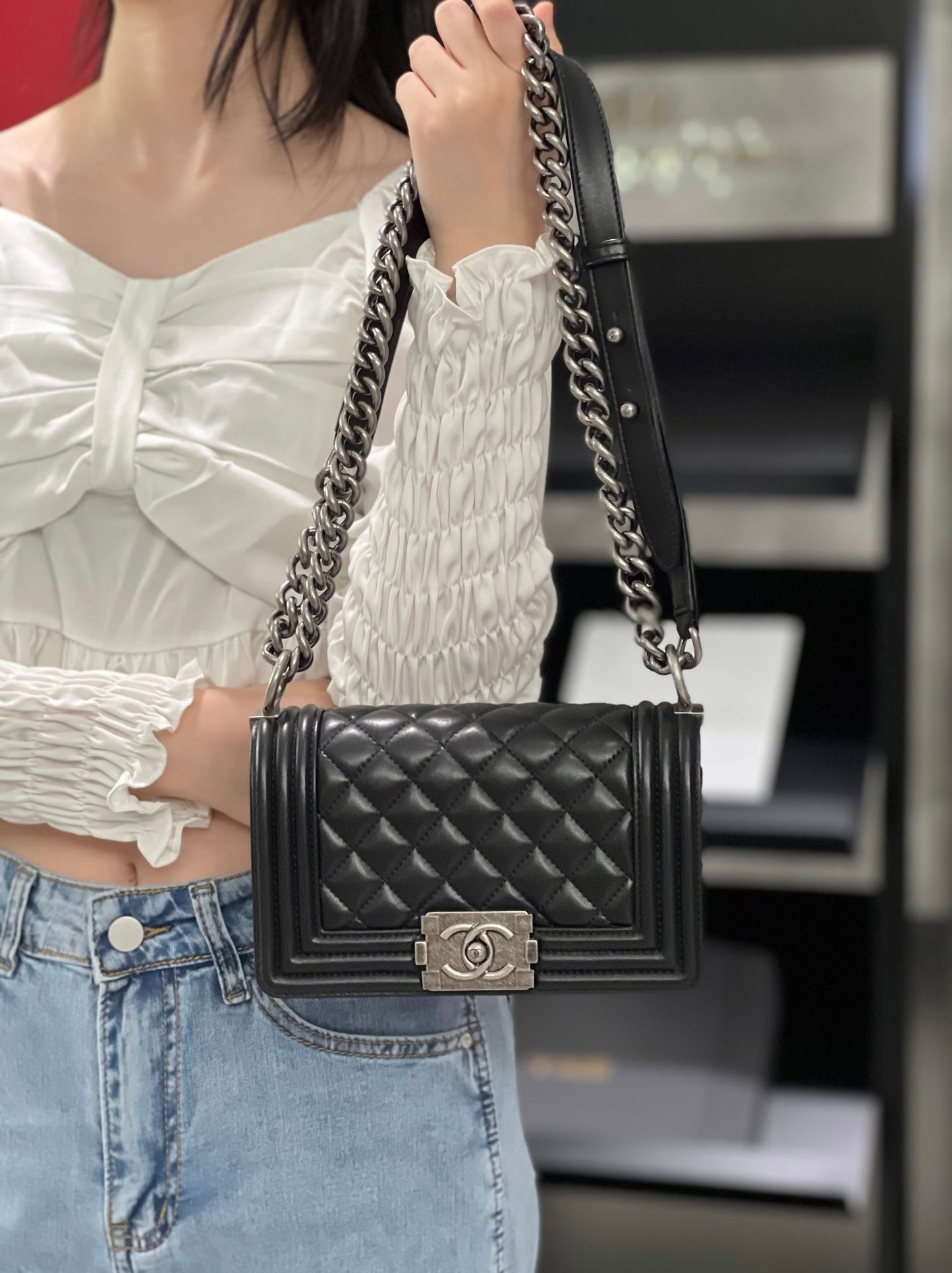 CH SMALL BOY HANDBAG 20 Lambskin Black