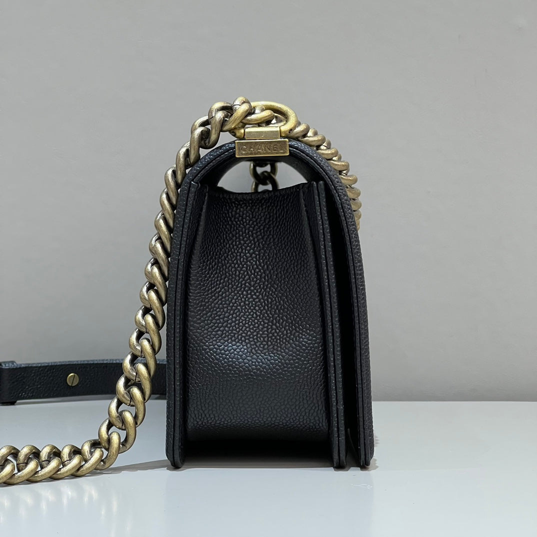 CH BOY HANDBAG 25 Grained Calfskin Black