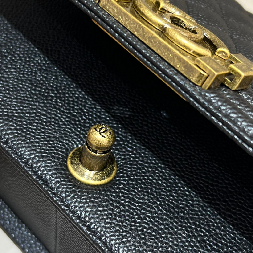 CH BOY HANDBAG 25 Grained Calfskin Black