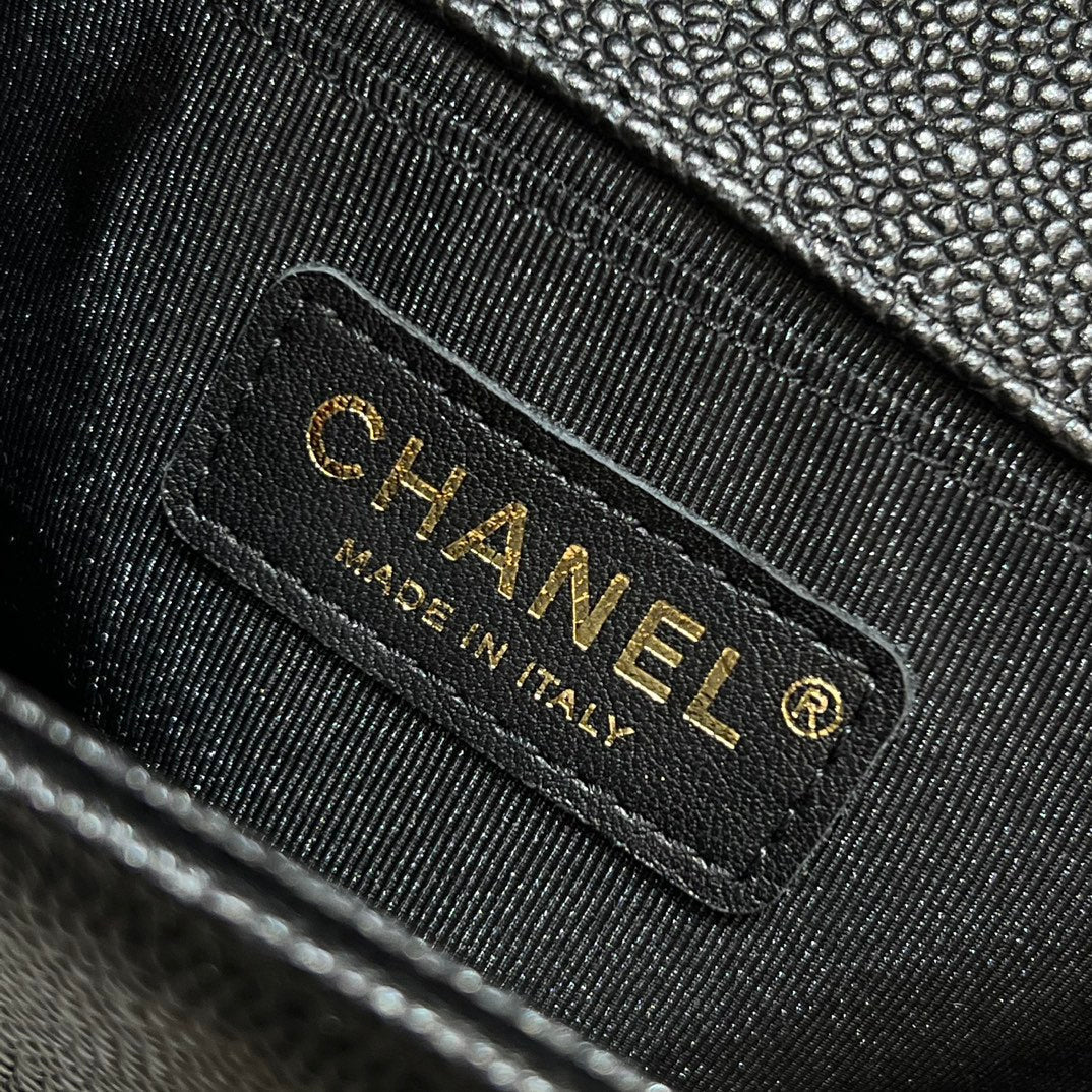 CH BOY HANDBAG 25 Grained Calfskin Black