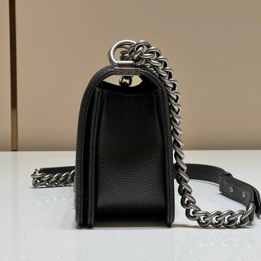 CH BOY HANDBAG 25 Grained Calfskin Black