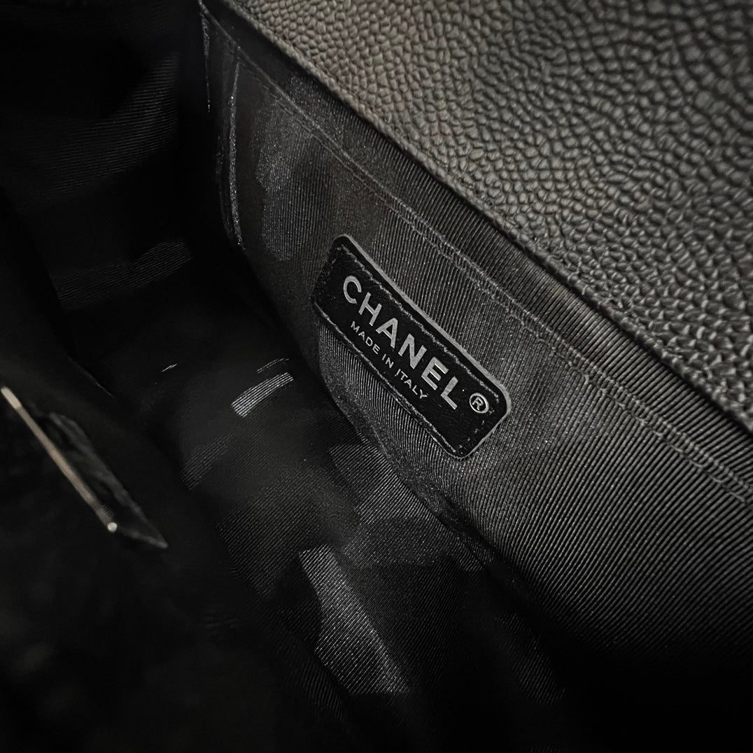 CH BOY HANDBAG 25 Grained Calfskin Black