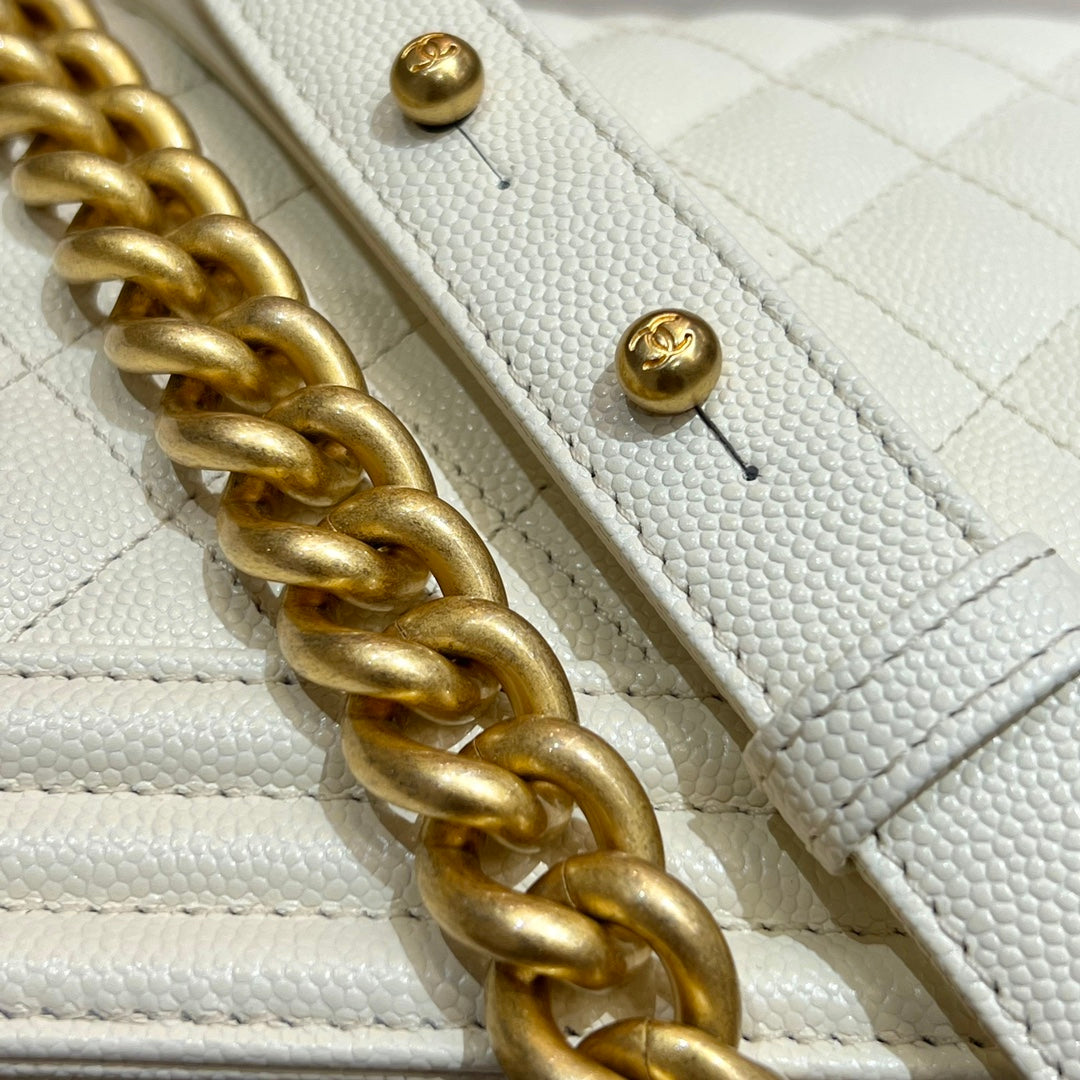 CH BOY HANDBAG 25 Small Grained Calfskin Ivory White