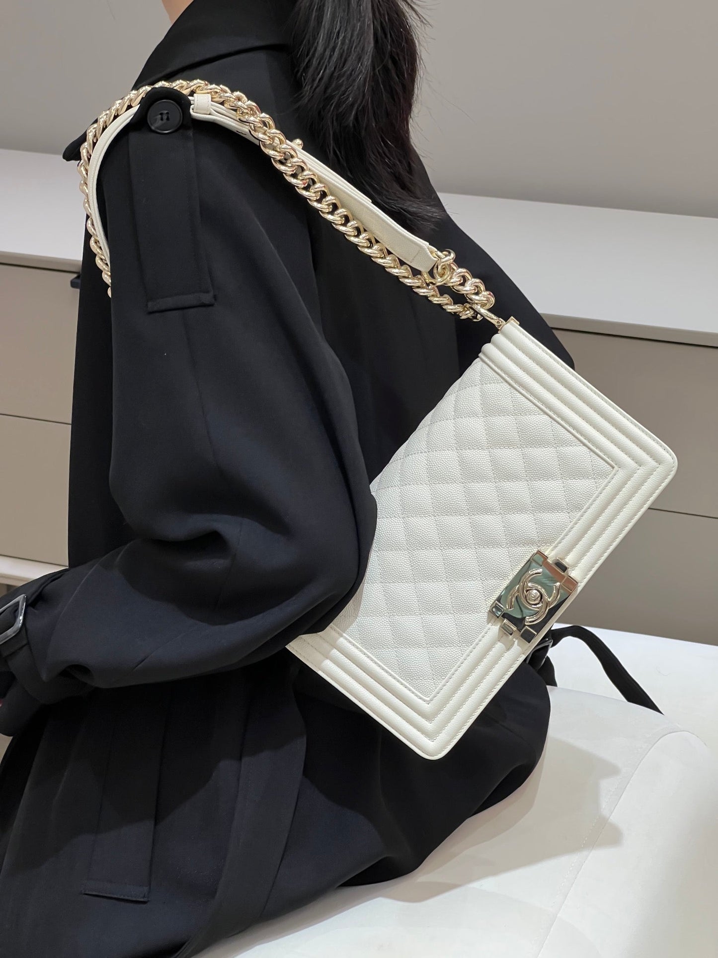 CH BOY HANDBAG 25 Small Grained Calfskin Ivory White