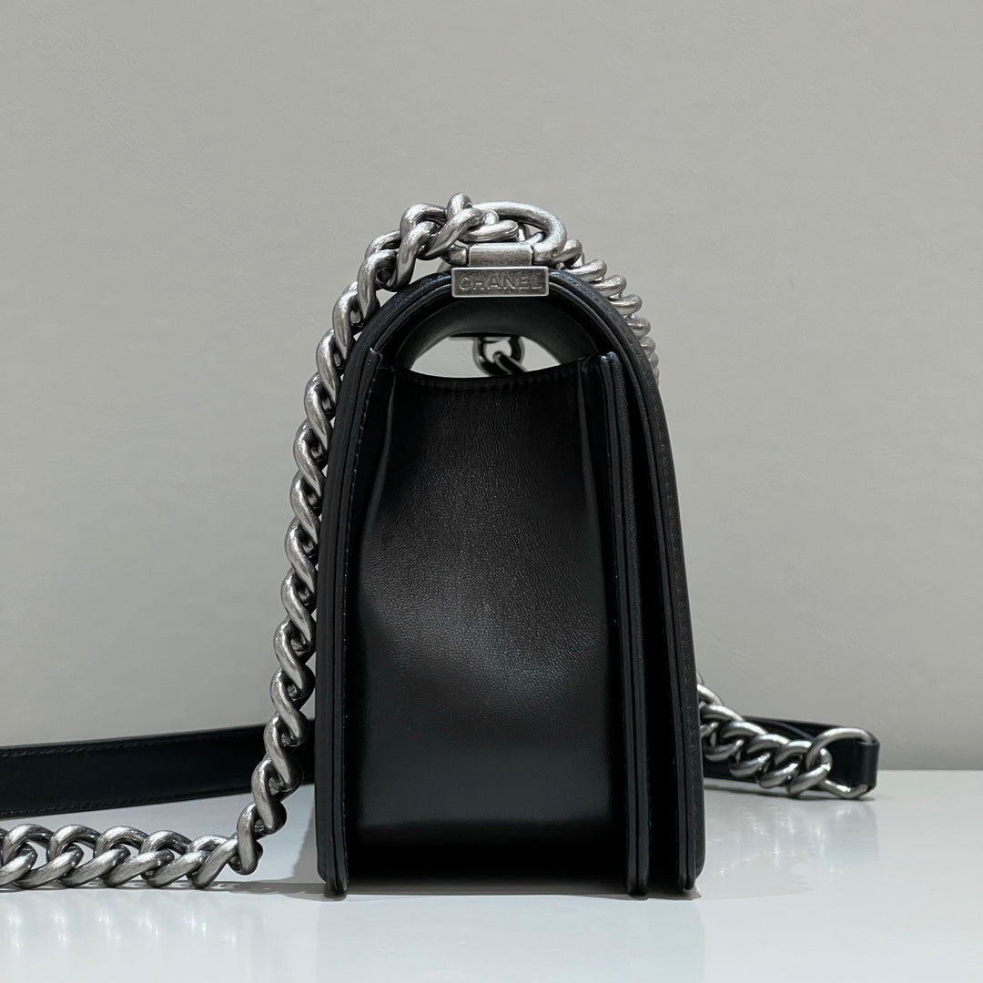 CH BOY HANDBAG 25  Lambskin Black