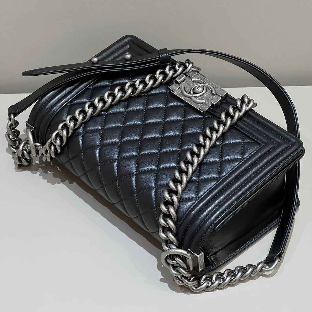 CH BOY HANDBAG 25  Lambskin Black