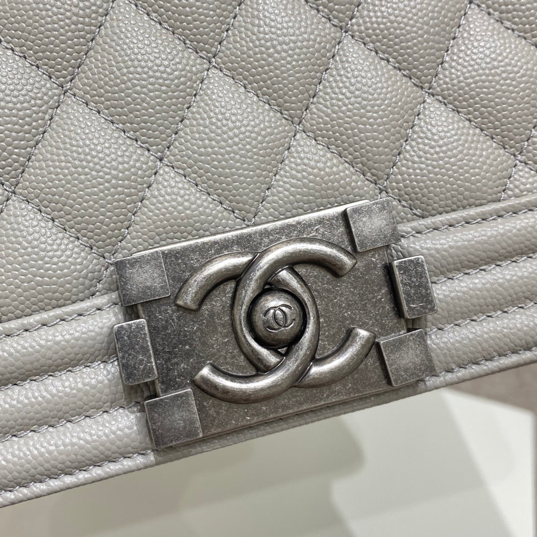 CH BOY HANDBAG 25 Small Grained Calfskin Elephant Gray