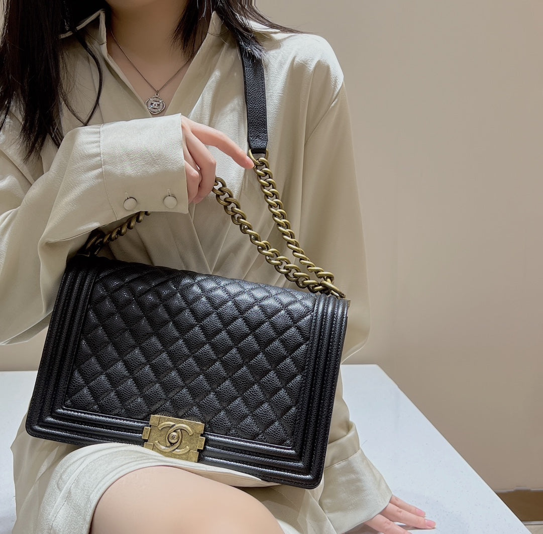 CH LARGE BOY HANDBAG 28  Grained Calfskin Black