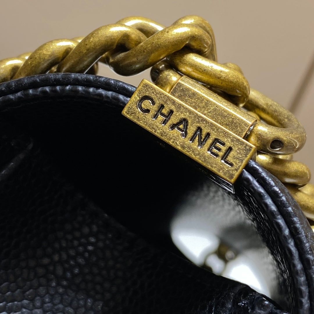 CH LARGE BOY HANDBAG 28  Grained Calfskin Black