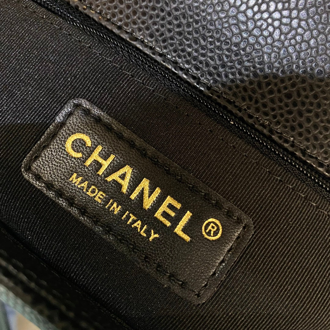 CH LARGE BOY HANDBAG 28  Grained Calfskin Black