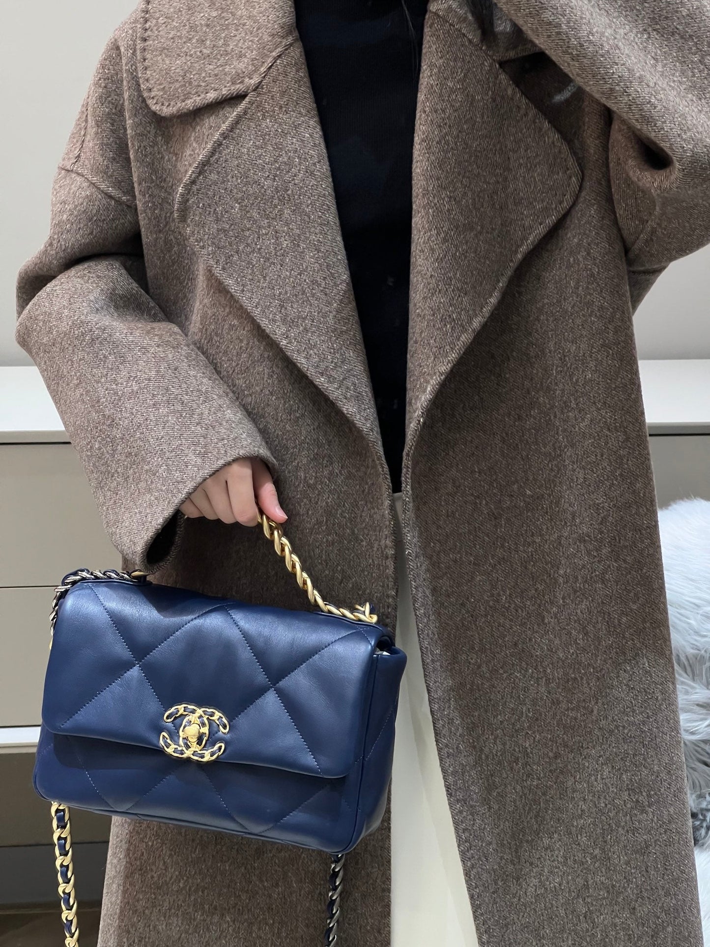 CH  19 HANDBAG 26  Lambskin Navy Blue