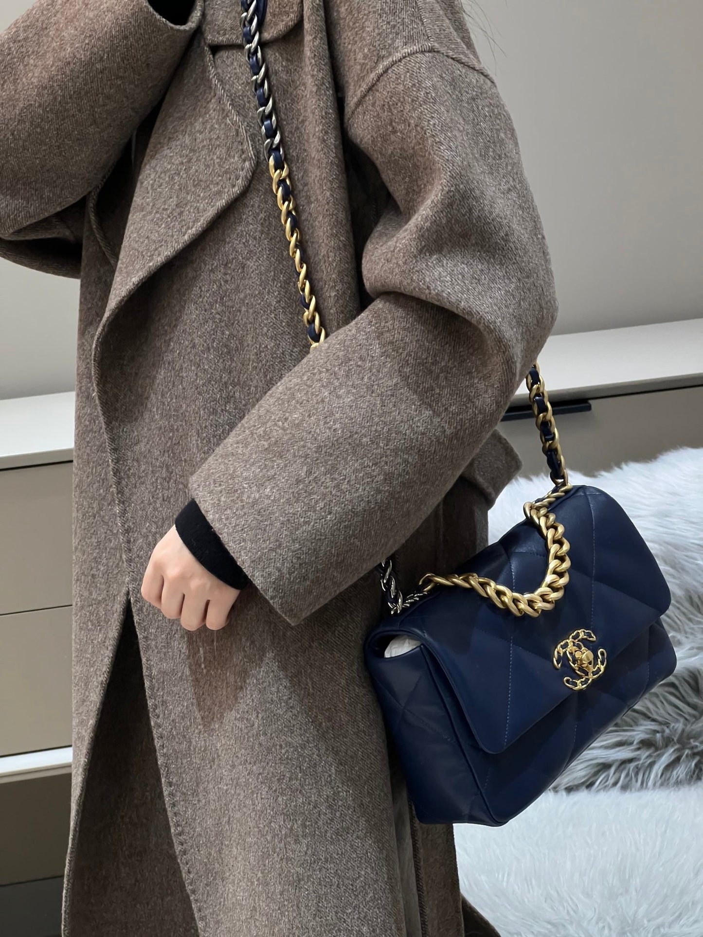 CH  19 HANDBAG 26  Lambskin Navy Blue