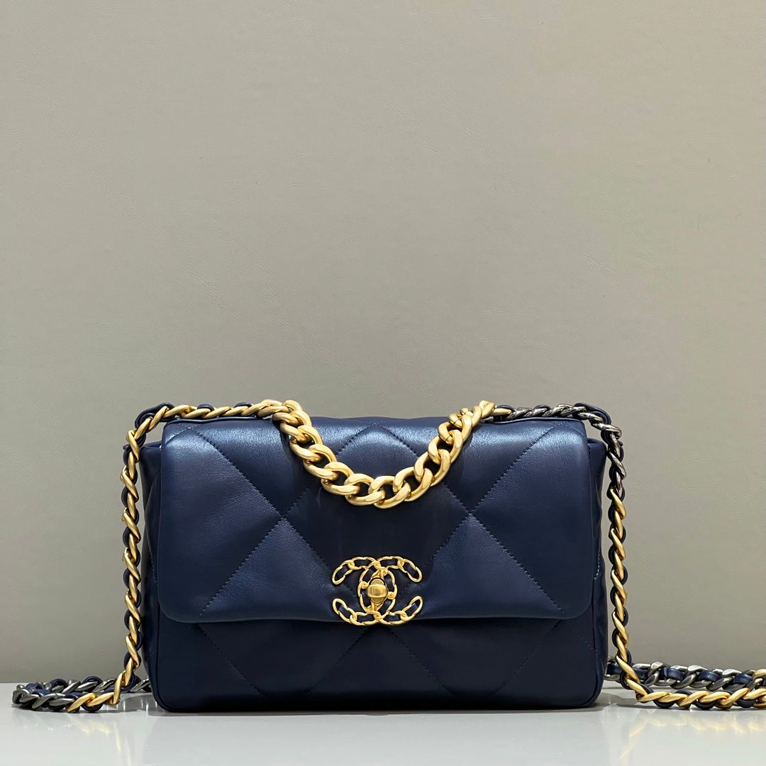 CH  19 HANDBAG 26  Lambskin Navy Blue
