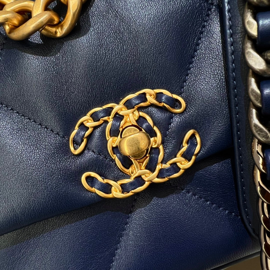 CH  19 HANDBAG 26  Lambskin Navy Blue