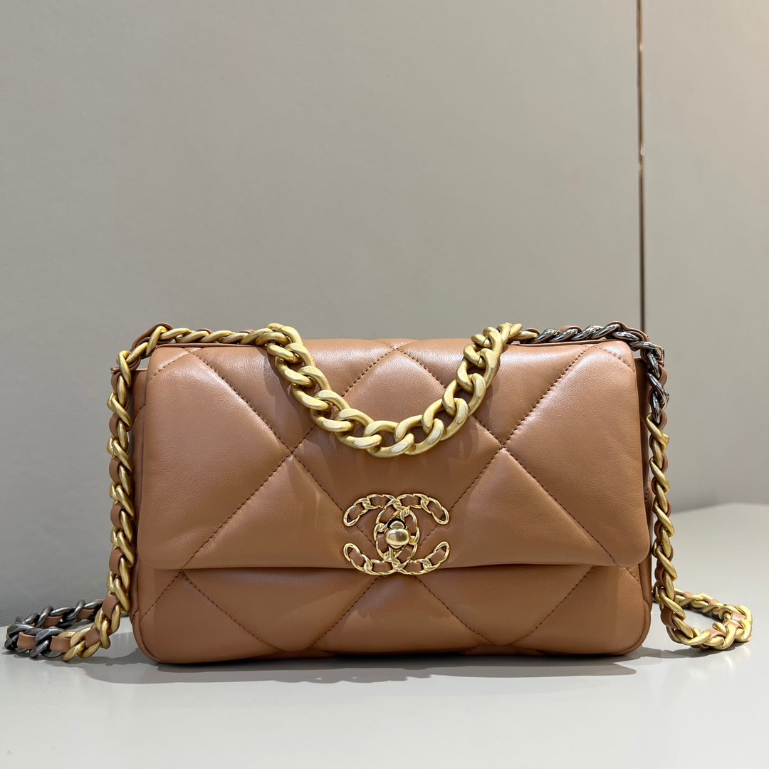 CH 19 HANDBAG 26  Lambskin Gold Brown