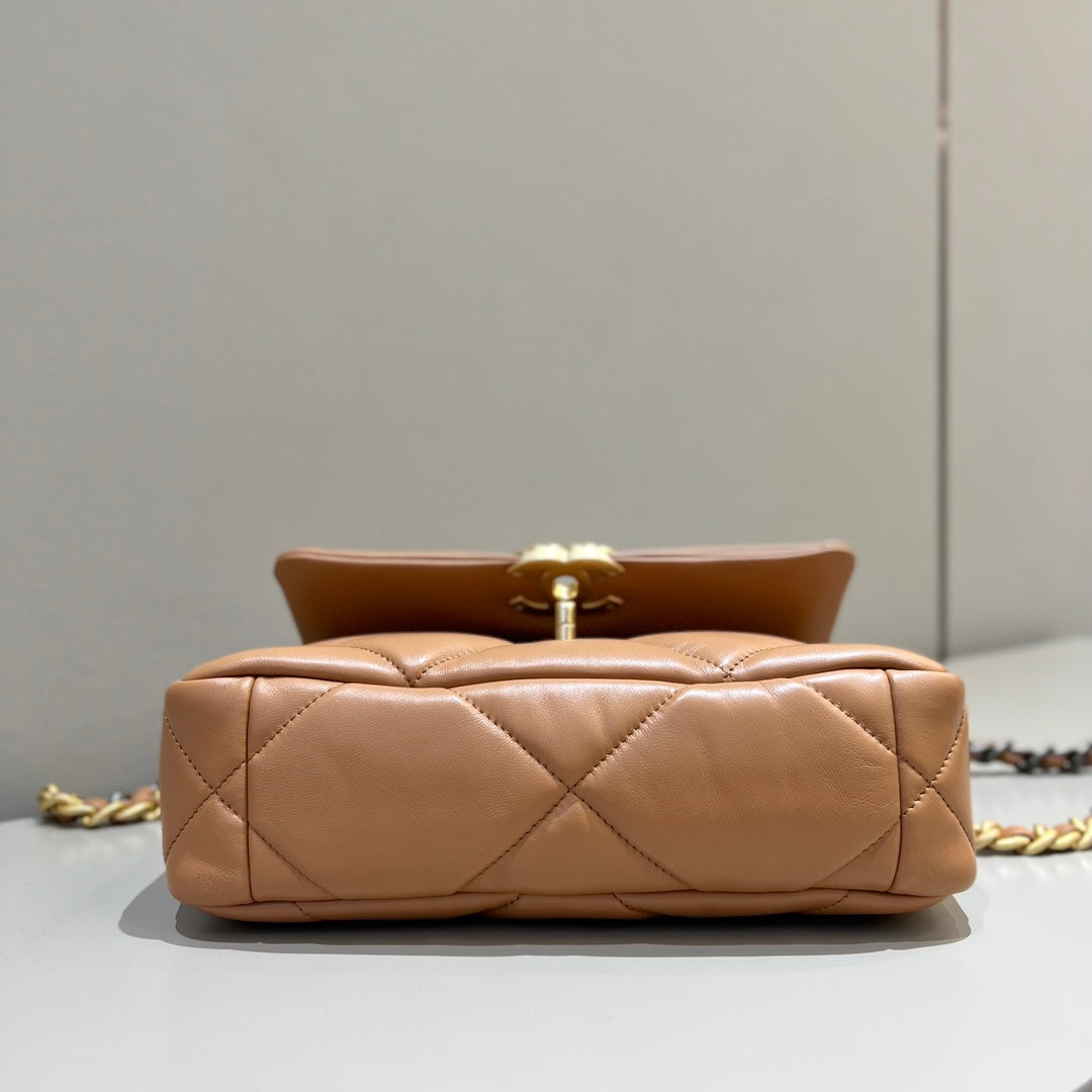 CH 19 HANDBAG 26  Lambskin Gold Brown