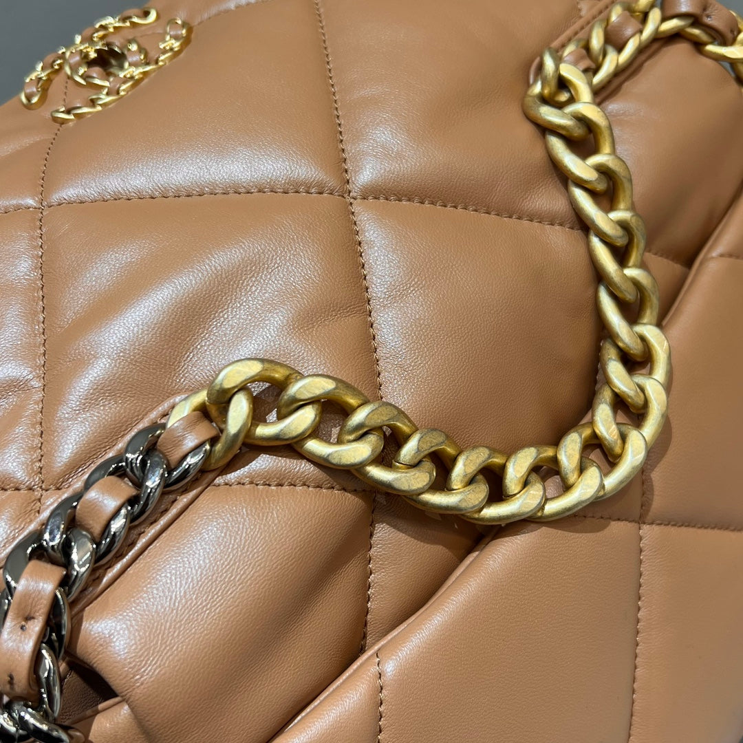 CH 19 HANDBAG 26  Lambskin Gold Brown