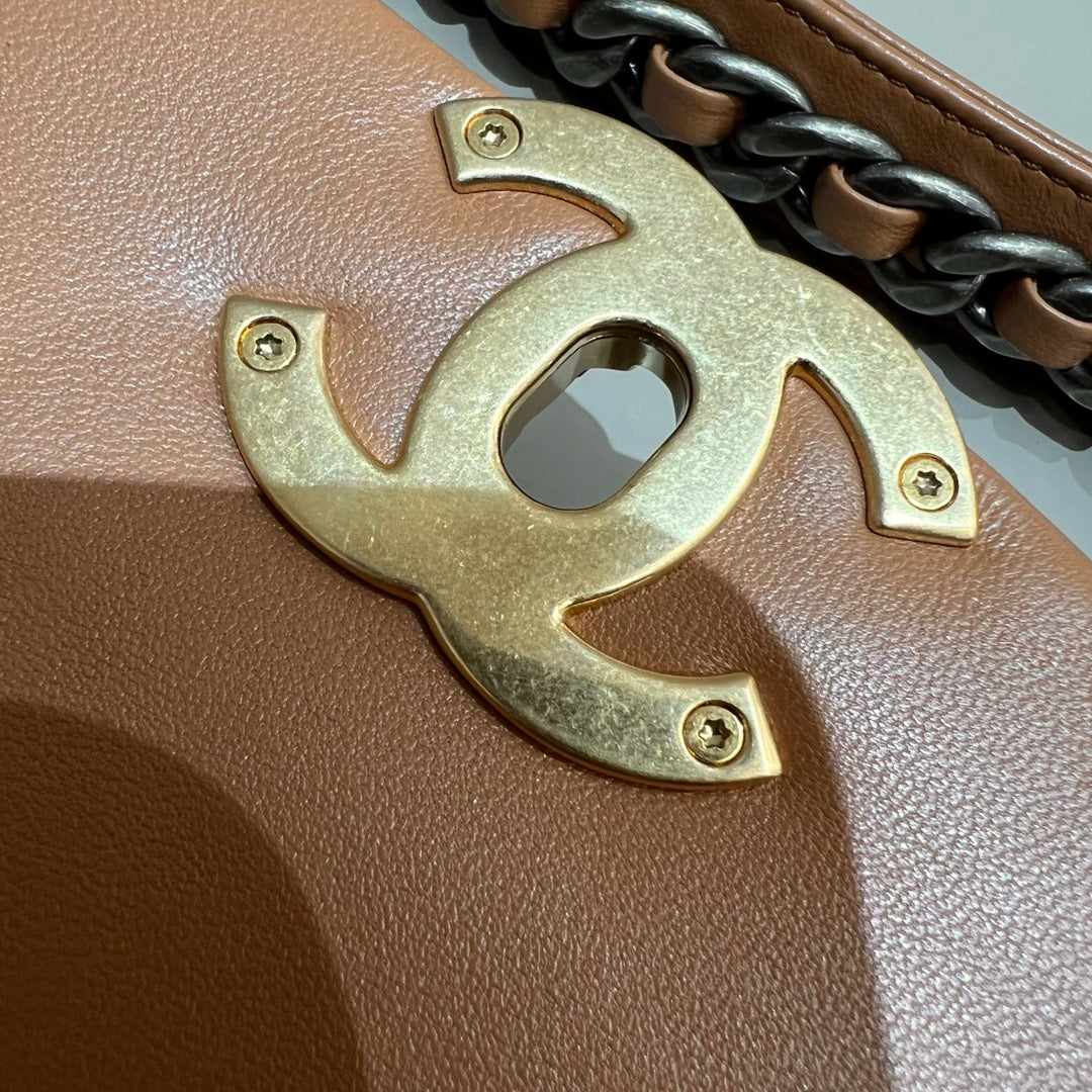 CH 19 HANDBAG 26  Lambskin Gold Brown
