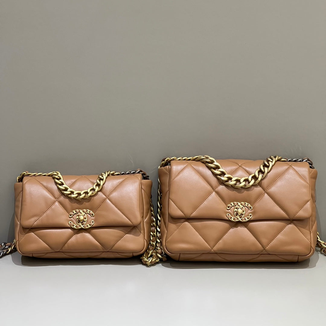 CH 19 HANDBAG 26  Lambskin Gold Brown
