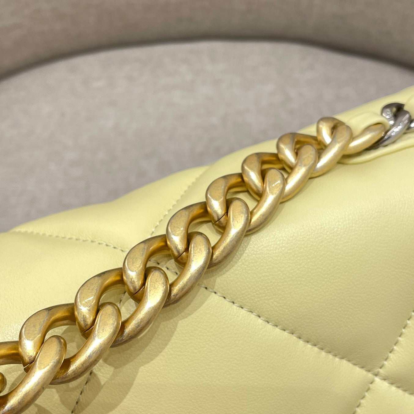 CH 19 HANDBAG 26  Lambskin Chicken Yellow