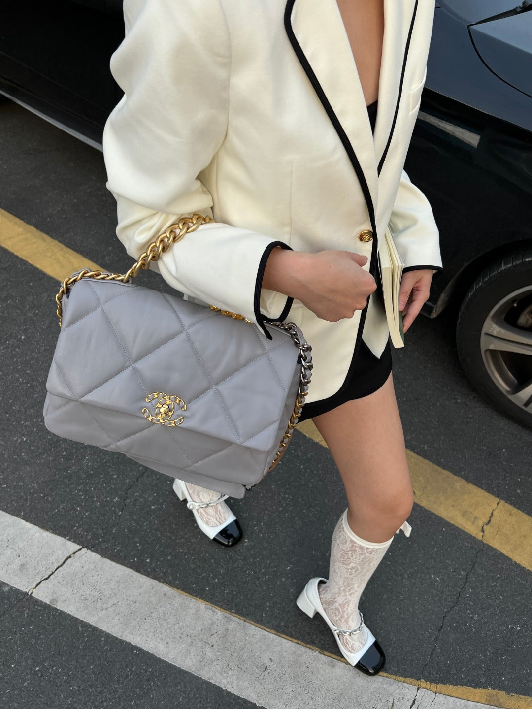 CH 19 LARGE HANDBAG 30  Lambskin Light Grey