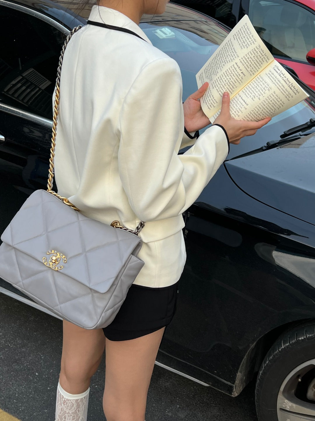 CH 19 LARGE HANDBAG 30  Lambskin Light Grey