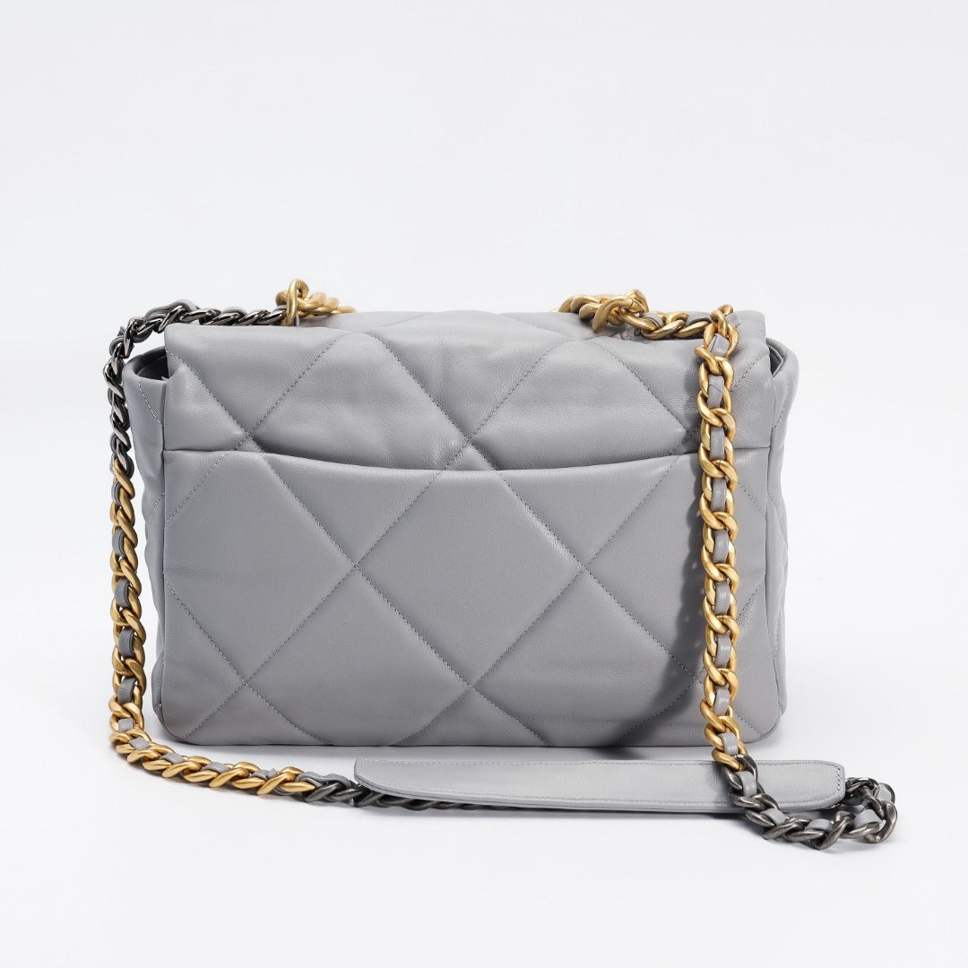 CH 19 LARGE HANDBAG 30  Lambskin Light Grey