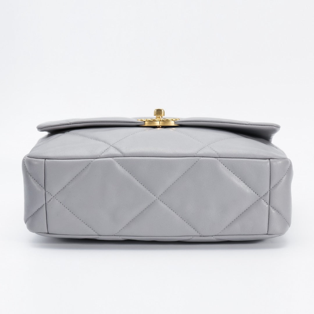 CH 19 LARGE HANDBAG 30  Lambskin Light Grey