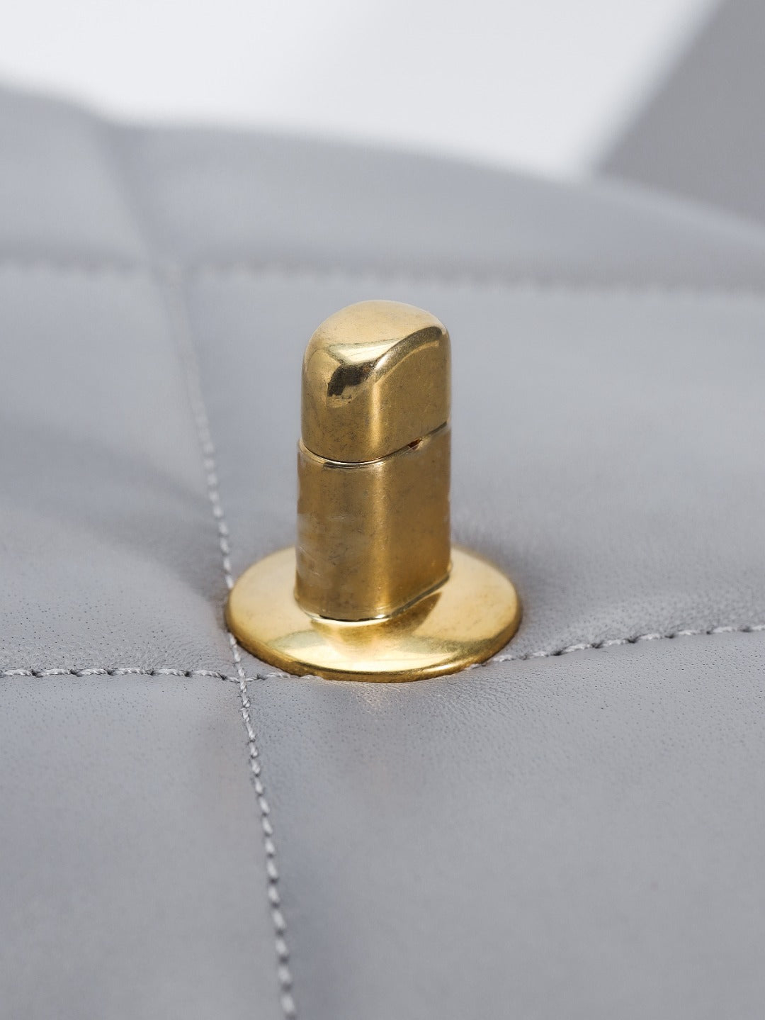 CH 19 LARGE HANDBAG 30  Lambskin Light Grey