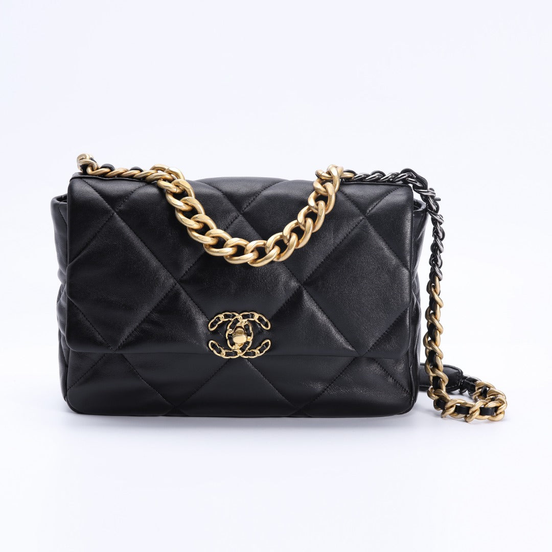 CH  19 LARGE HANDBAG 30  Lambskin Black