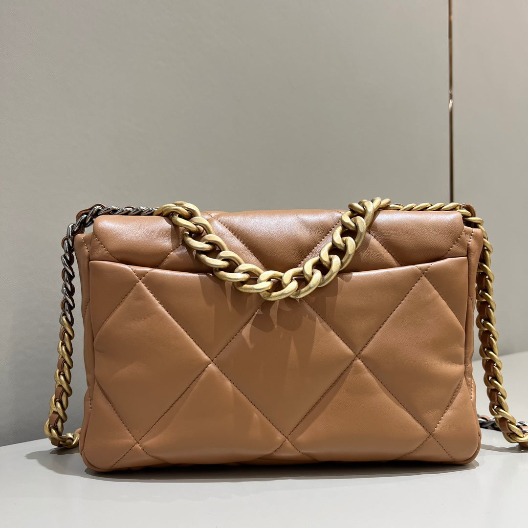 CH  19 LARGE HANDBAG 30  Lambskin Gold Brown