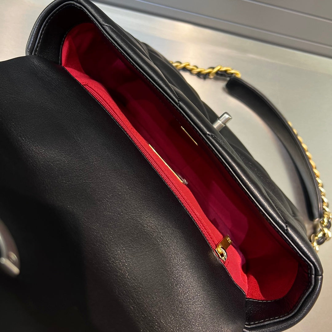 CH  19 HANDBAG 26  Lambskin Black