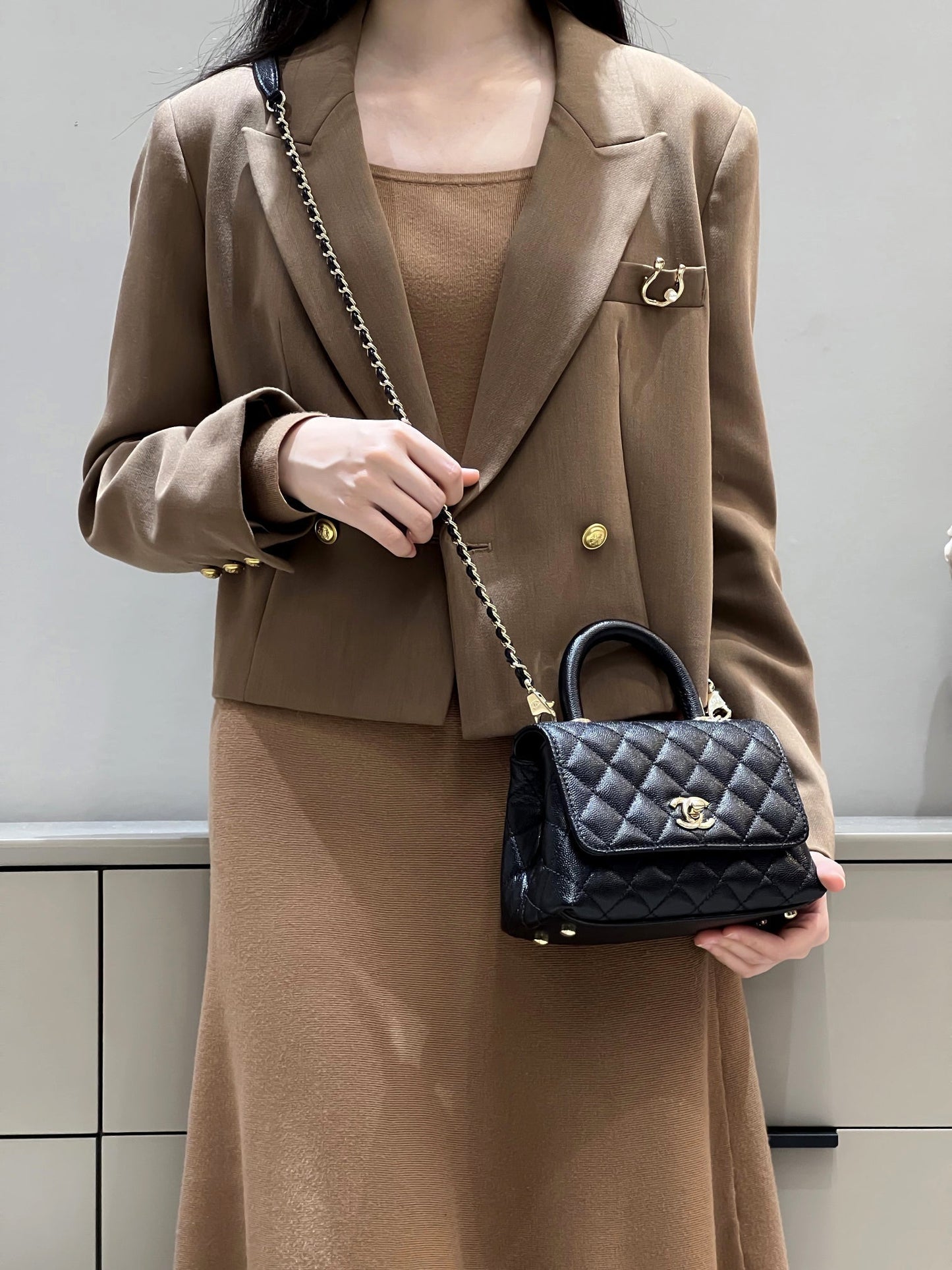 CH  MINI FLAP BAG WITH TOP HANDLE 19  Grained Calfskin Black