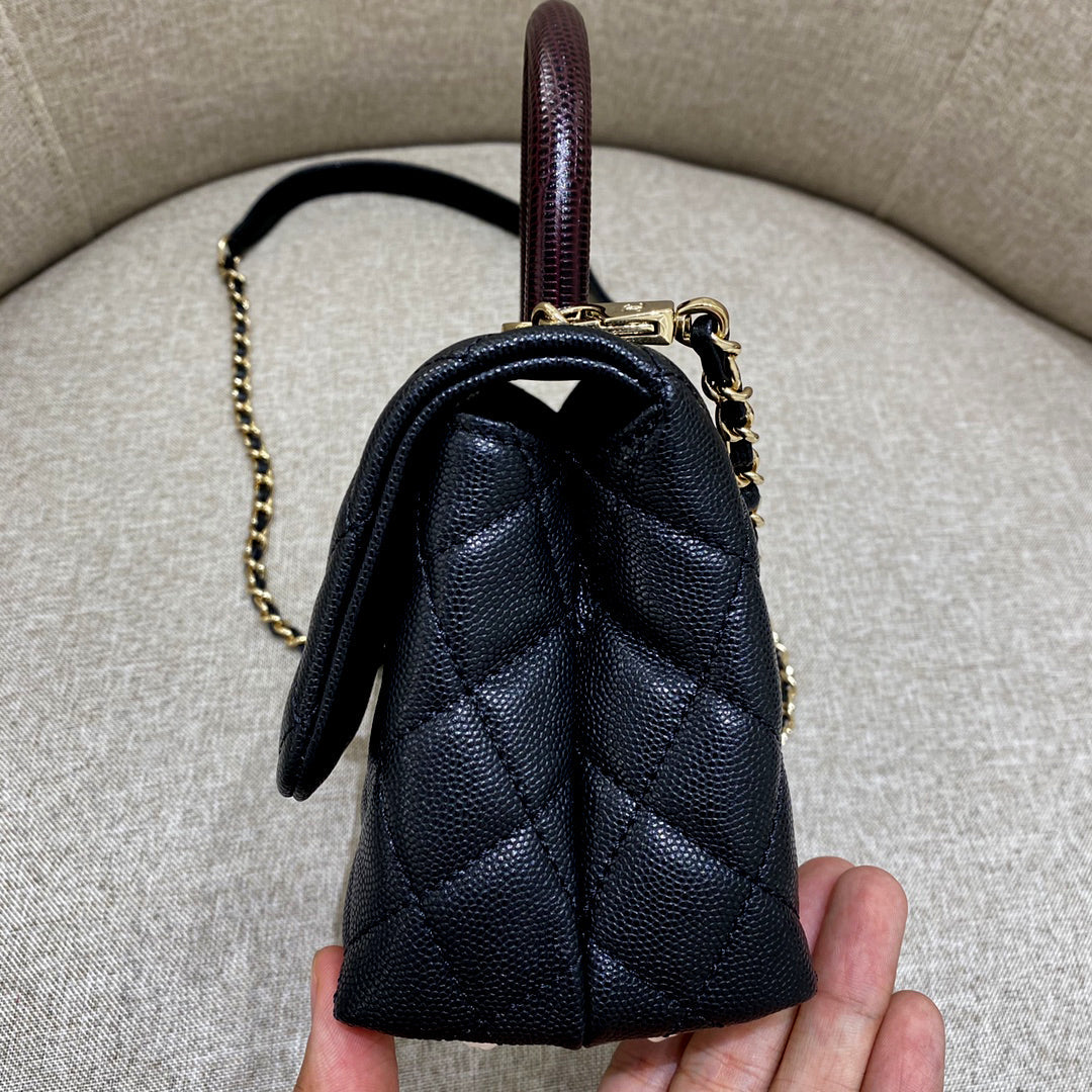 CH  MINI FLAP BAG WITH TOP HANDLE 19  Grained Calfskin Lizard Handle Black